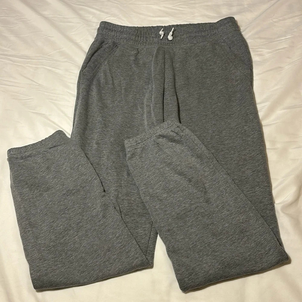 Old Navy Gender-Neutral Sweatpants Gray with Pockets size XXL (18)